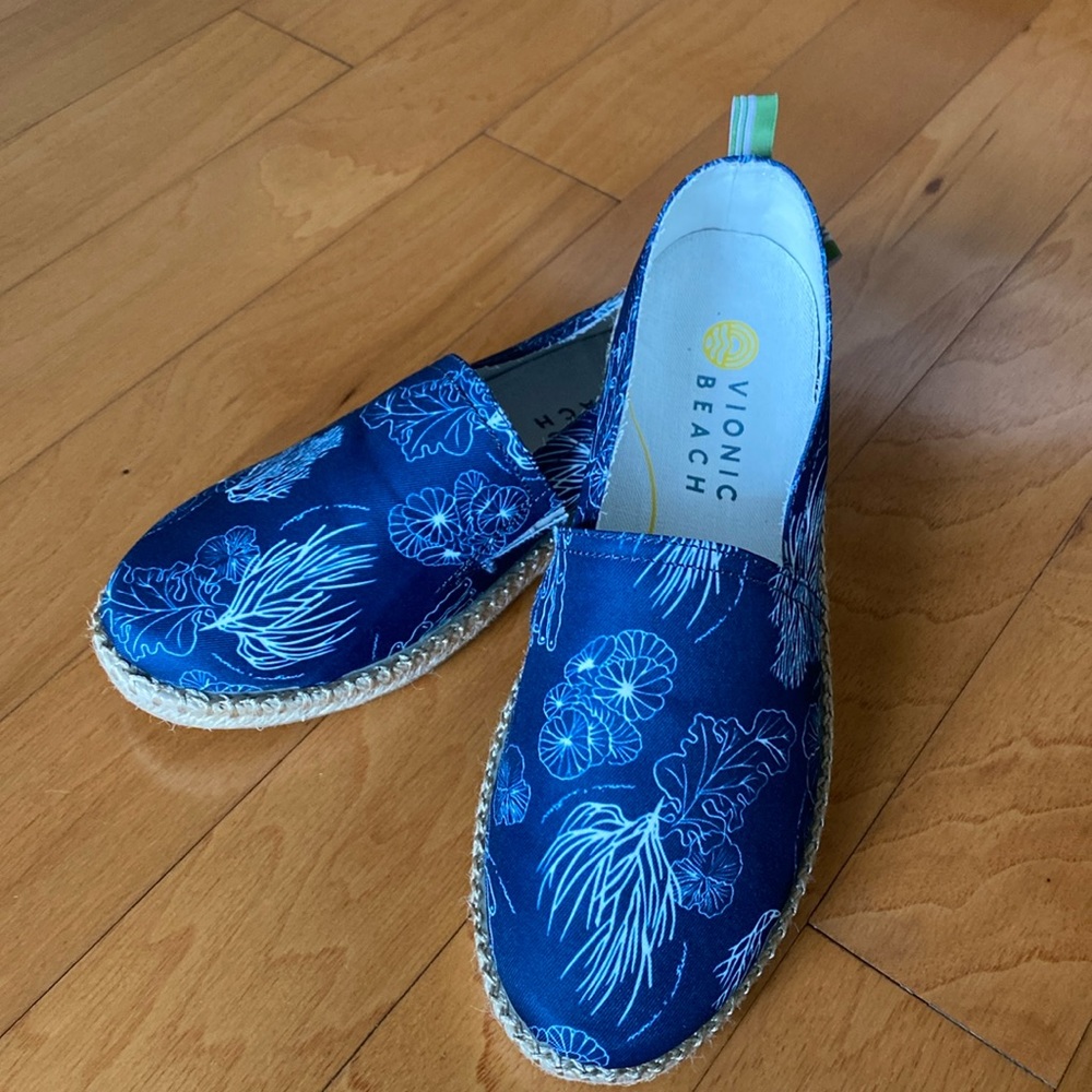 Vionic Beach Canvas Espadrilles